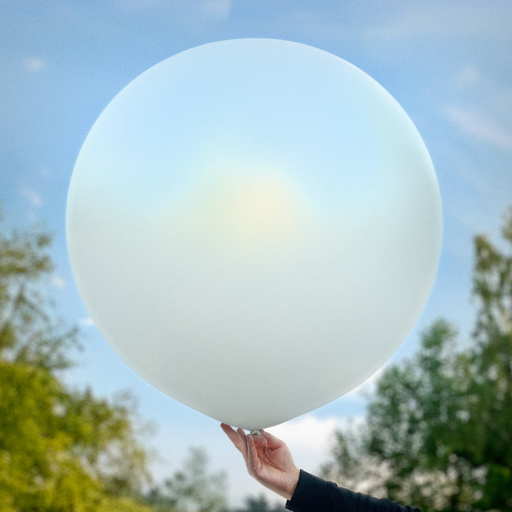 Vit metallisk ballong 90 cm