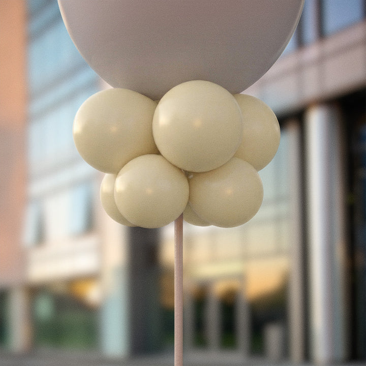 Gräddvita ballongknippen 28 cm - 10-pack